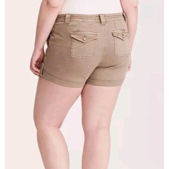 Torrid Military  Short Shorts Size 30 Summer Khaki Tan Stretch Twill Chino New - Picture 2 of 10